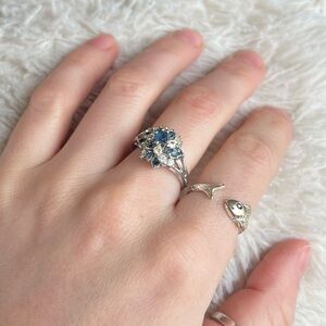18K HGE Blue Stone Cluster Ring